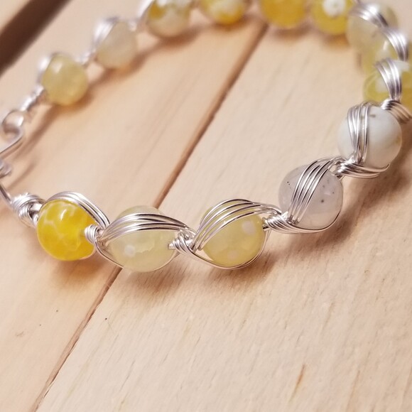 Handmade Yellow Agate Wire Wrapped Silver Tone Bead Bracelet - Picture 5 of 5